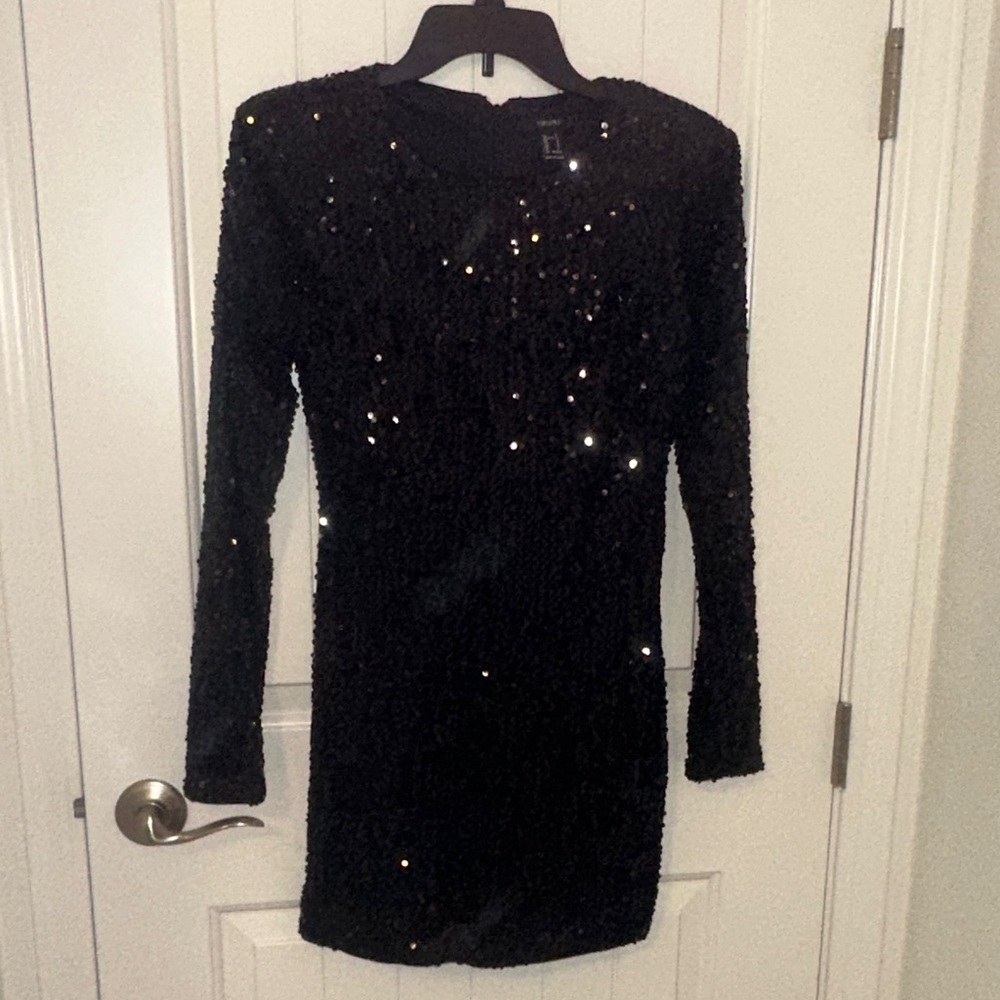 NWOT Forever 21 Black Sequin Dress- S